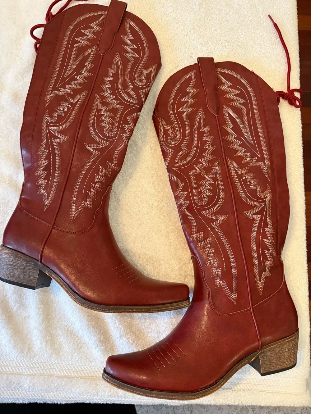 Redtop Western Boots with Embroidered Shaft Redtop women’s size 9.5 NWT New